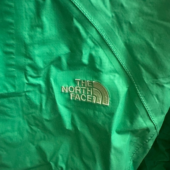 The North Face Vibrant Bright Green Jacket - Picture 6 of 11